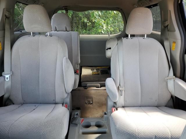 2014 Toyota Sienna LE