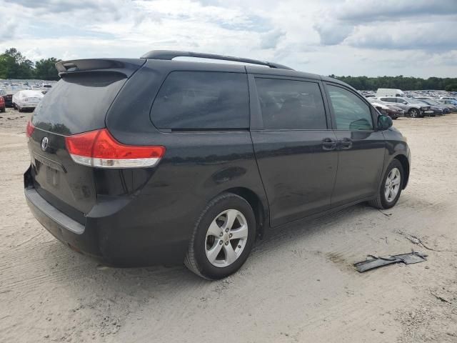 2013 Toyota Sienna LE