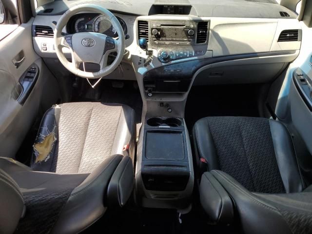 2011 Toyota Sienna Sport