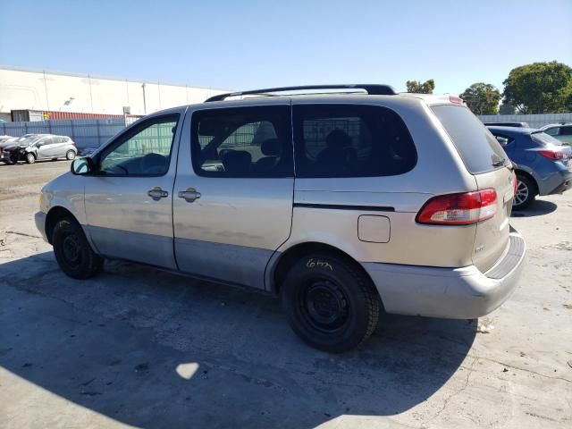 2002 Toyota Sienna LE