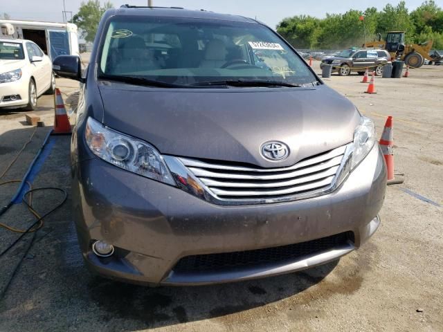 2014 Toyota Sienna XLE