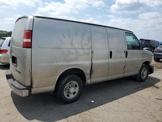 2004 Chevrolet Express G2500