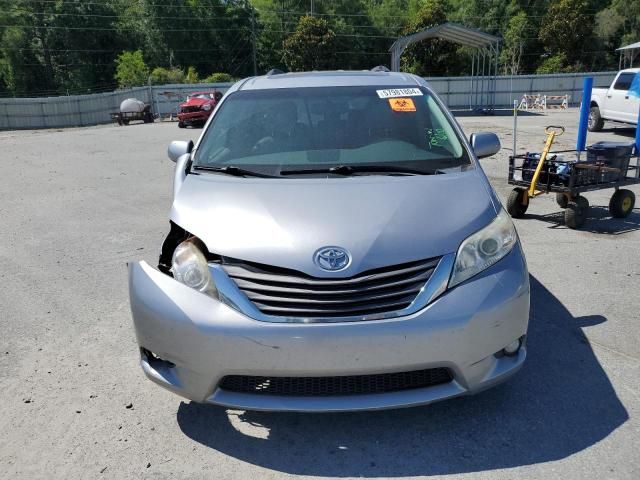 2012 Toyota Sienna XLE