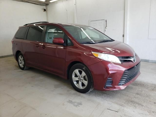 2019 Toyota Sienna LE