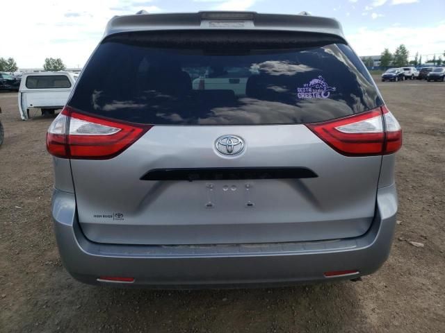 2018 Toyota Sienna L