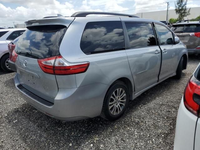 2018 Toyota Sienna XLE