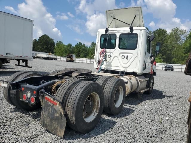 2021 Freightliner Cascadia 126