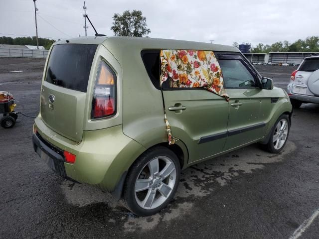 2011 KIA Soul +