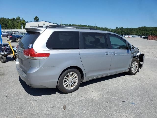 2012 Toyota Sienna XLE