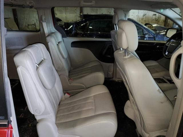 2012 Chrysler Town & Country Touring