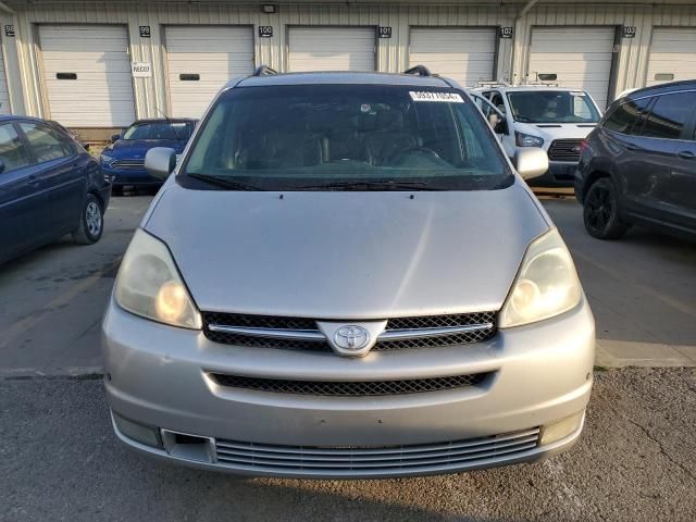 2004 Toyota Sienna XLE