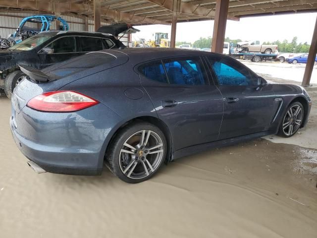 2011 Porsche Panamera 2