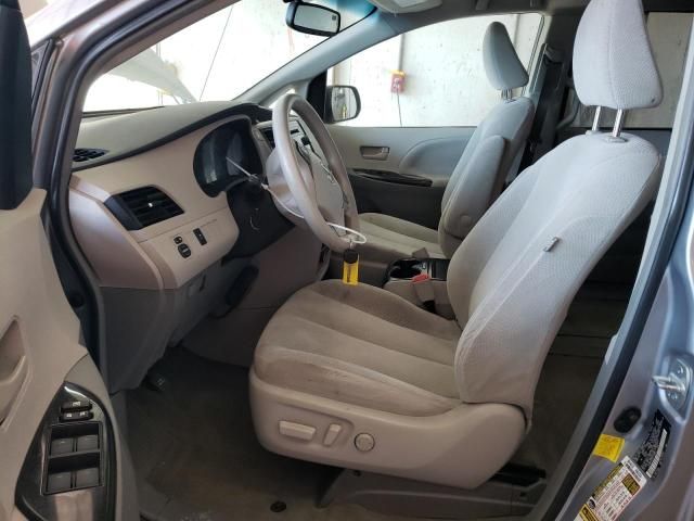 2013 Toyota Sienna LE