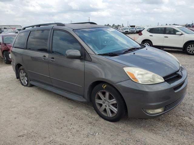 2005 Toyota Sienna XLE