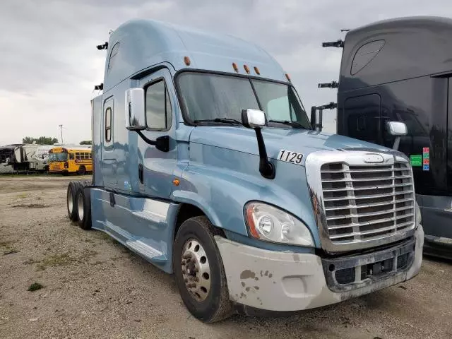 2016 Freightliner Cascadia 125