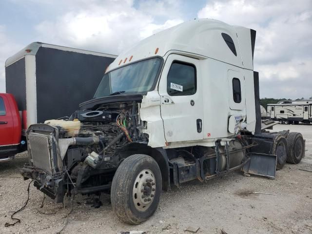 2018 Freightliner Cascadia 126