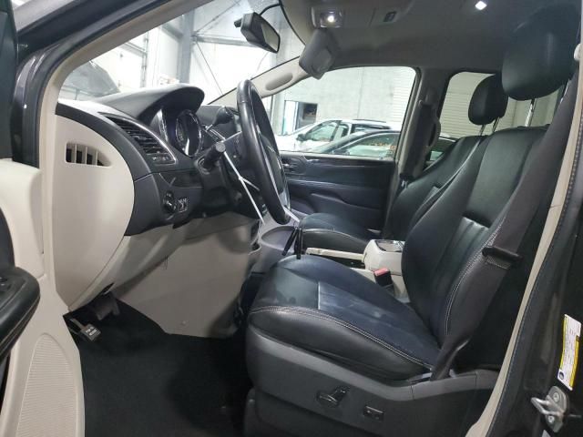 2015 Chrysler Town & Country Touring