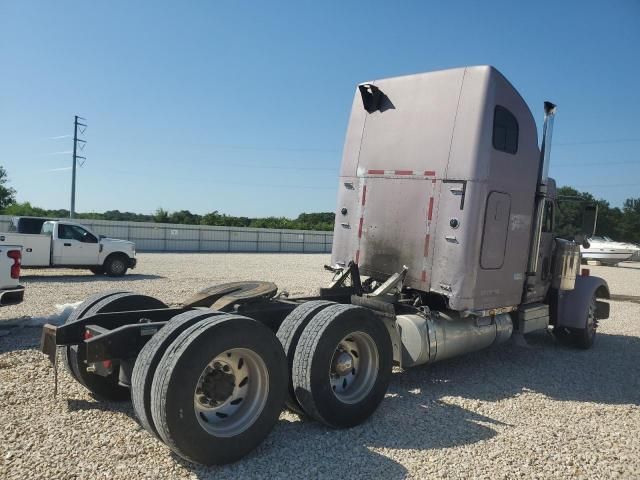 1999 Freightliner Conventional FLD120