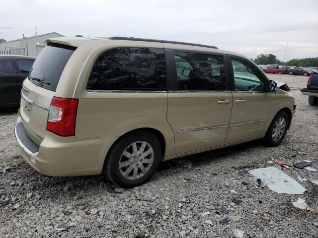 2011 Chrysler Town & Country Touring L