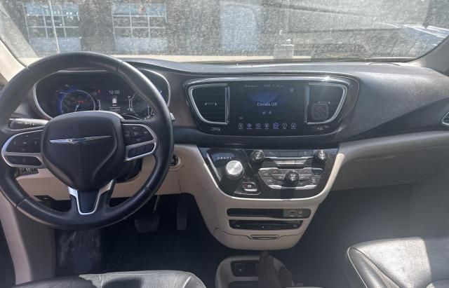 2017 Chrysler Pacifica Touring L Plus