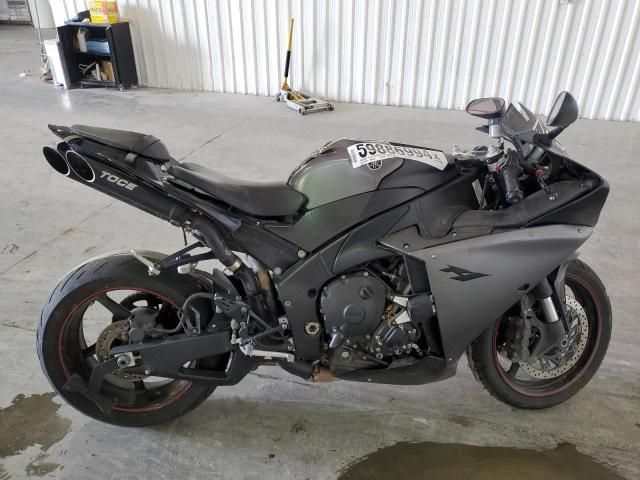 2013 Yamaha YZFR1