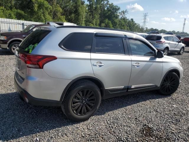 2020 Mitsubishi Outlander SE