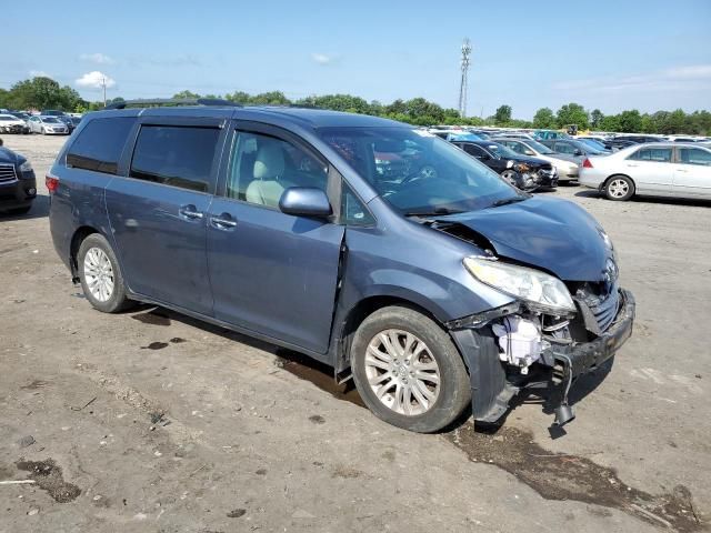 2017 Toyota Sienna XLE