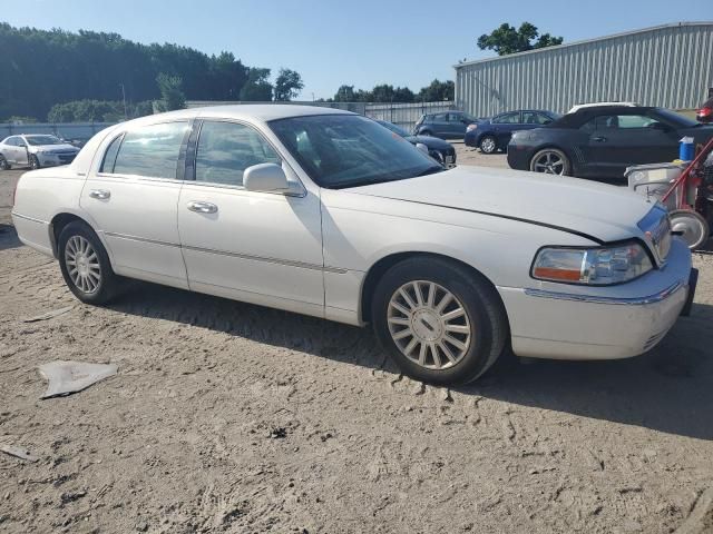 2003 Lincoln Town Car Signature