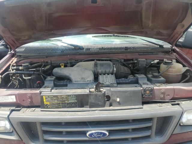 2004 Ford Econoline E350 Super Duty Wagon