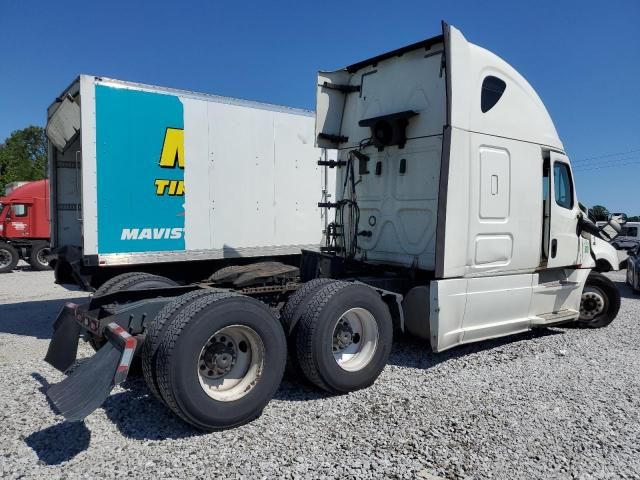 2020 Freightliner Cascadia 126