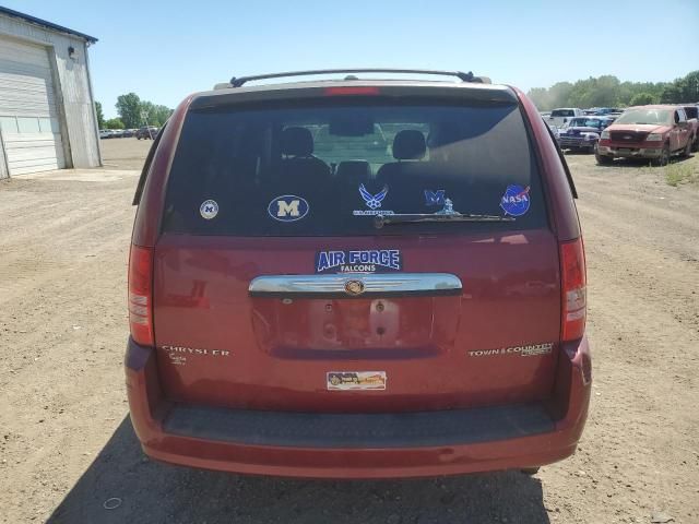 2010 Chrysler Town & Country Touring