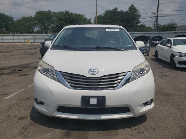 2014 Toyota Sienna XLE