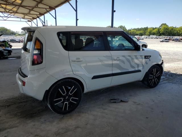 2011 KIA Soul +