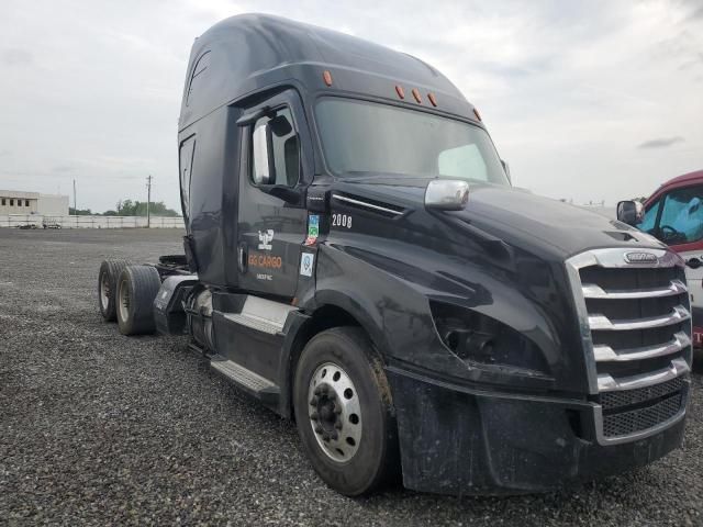 2019 Freightliner Cascadia 126