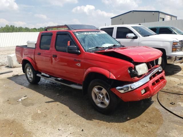 2000 Nissan Frontier Crew Cab XE