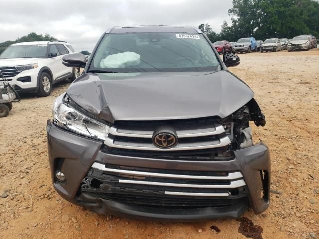 2018 Toyota Highlander SE