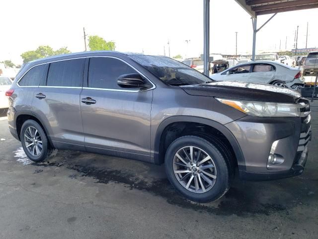 2018 Toyota Highlander SE