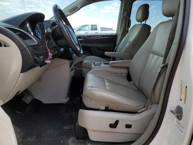 2012 Chrysler Town & Country Touring L