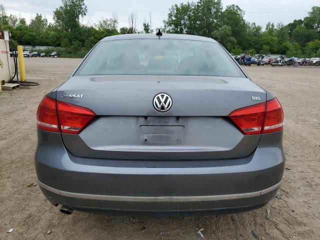 2012 Volkswagen Passat SEL