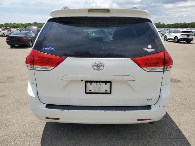 2014 Toyota Sienna LE