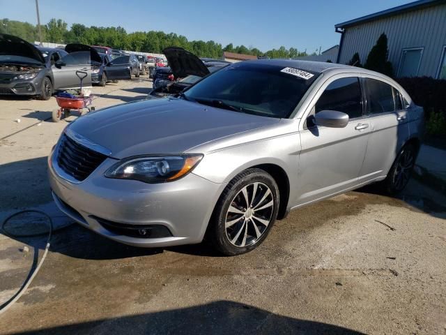 2013 Chrysler 200 Touring