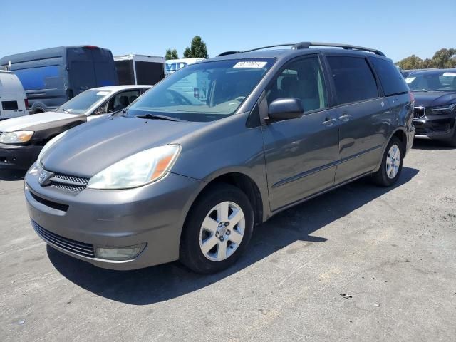 2004 Toyota Sienna XLE