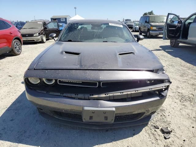 2015 Dodge Challenger SXT