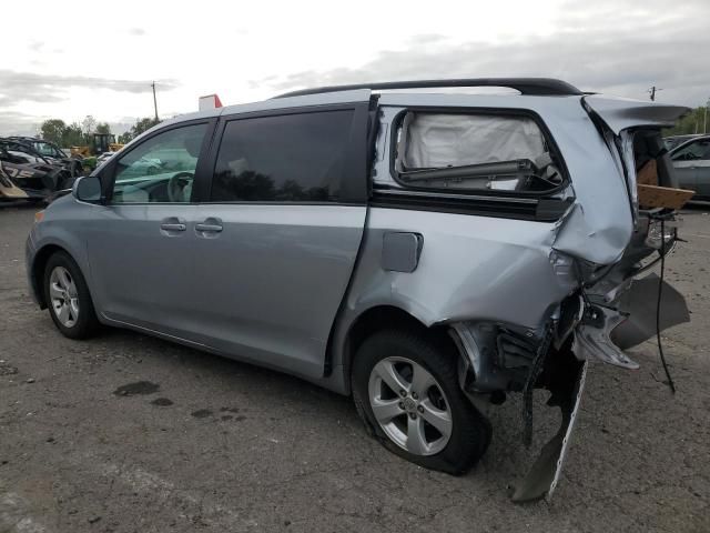 2014 Toyota Sienna LE