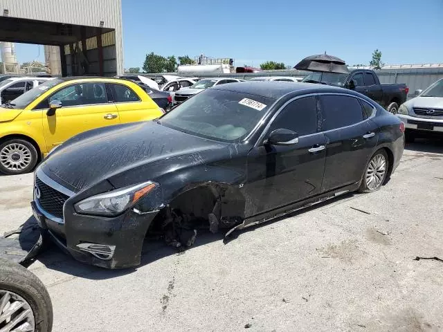 2016 Infiniti Q70 3.7