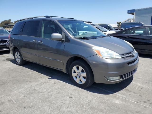 2004 Toyota Sienna XLE