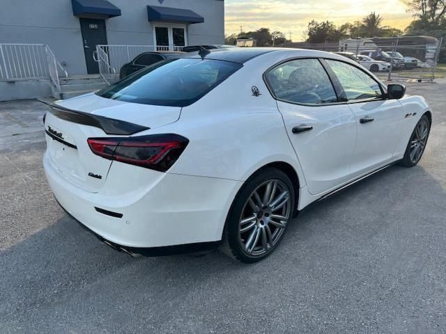 2016 Maserati Ghibli S