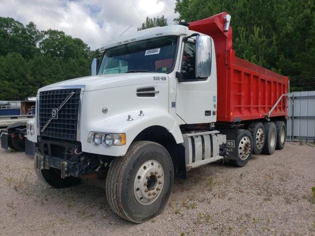 2016 Volvo VHD