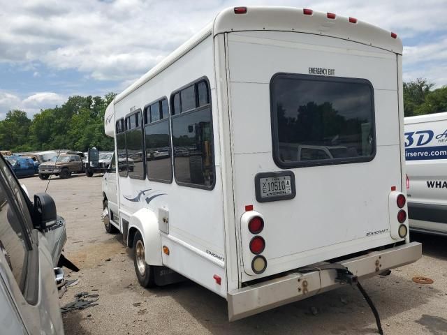 2009 Ford Econoline E350 Super Duty Cutaway Van