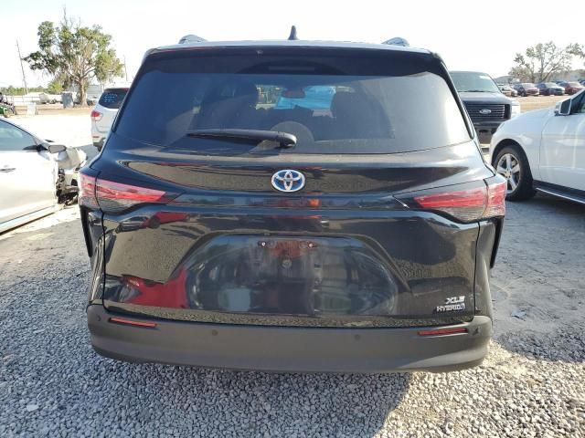 2022 Toyota Sienna XLE